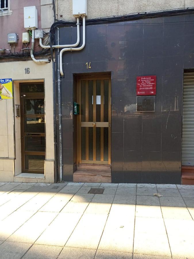 Apto Barcelona C R Leilighet Santa Coloma de Gramanet Eksteriør bilde